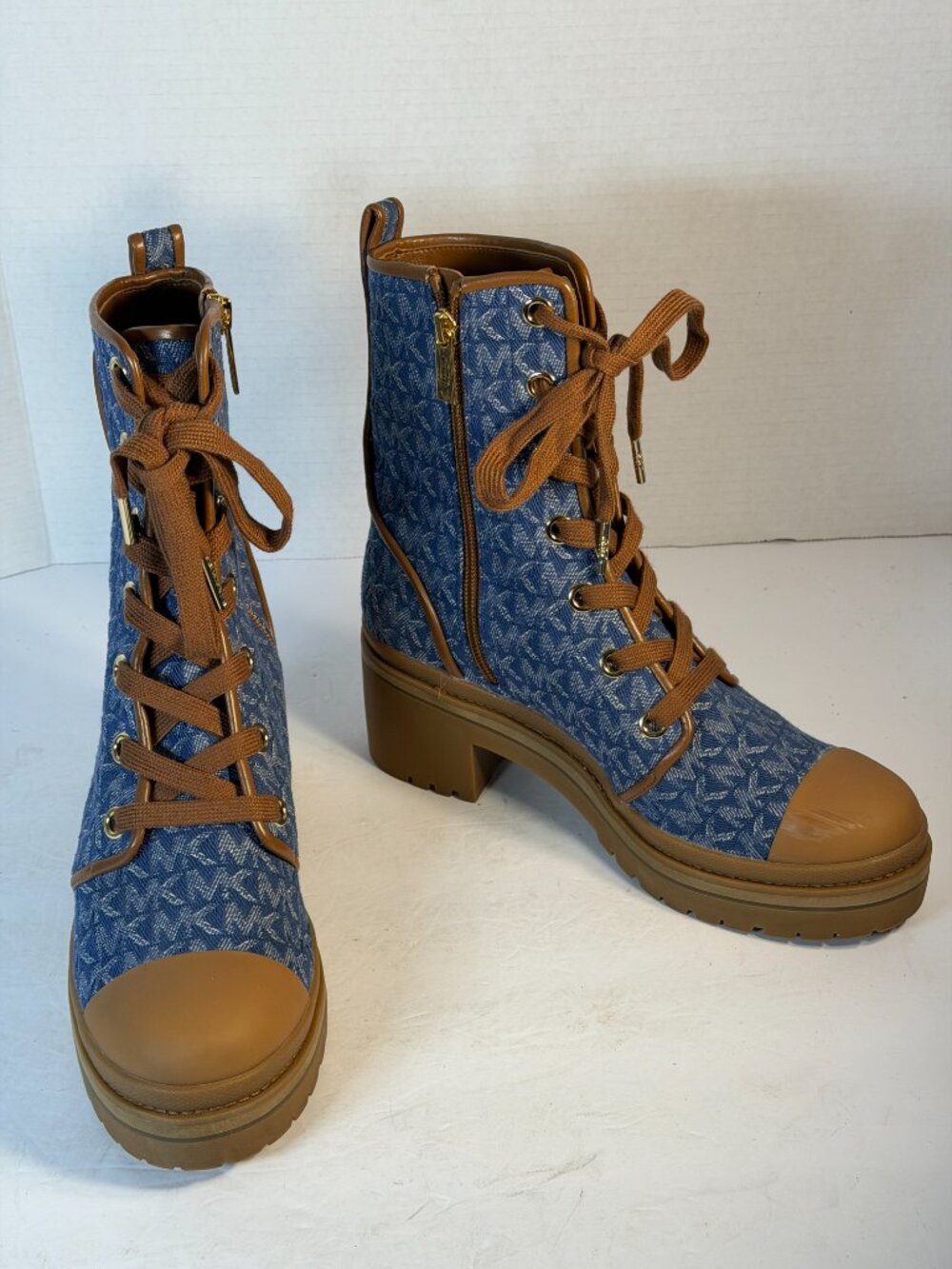 Michael Kor's new Excellent women's size 7.5 Blue Boots